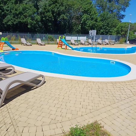 Horyzont Apartamenty- 50M Od Morza!!!Apartamenty Prywatne W Family Dominikana- Self Check In Sianożęty Extérieur photo